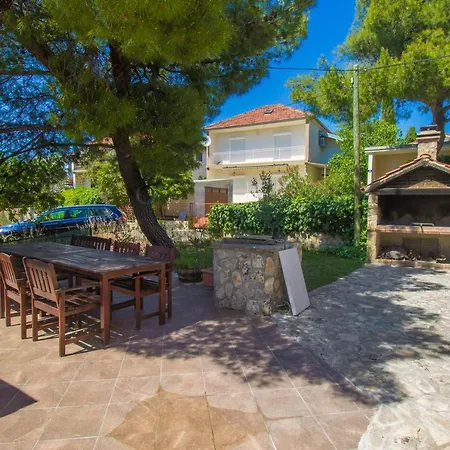 Apartments By The Sea Pirovac, Sibenik - 6280 *