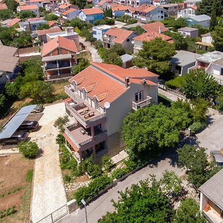 Apartment Apartments By The Sea Pirovac, Sibenik - 6280 Pirovac