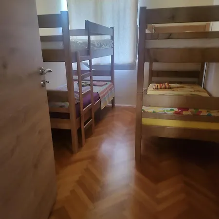 アパート By The Sea Pirovac, Sibenik - 6280 ピロヴァッツ