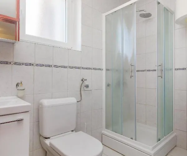 Apartamento By The Sea Pirovac, Sibenik - 6280