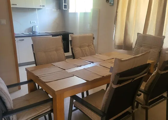 Apartamento By The Sea Pirovac, Sibenik - 6280